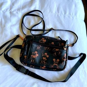 Petunia Pickle Bottom Adventurer Belt Bag